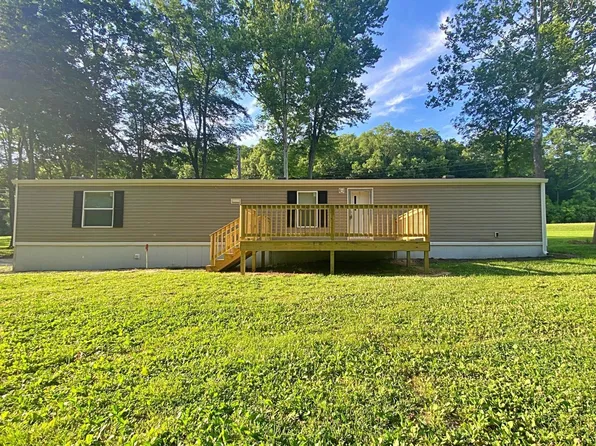 6985 S Bennett Ln, Bloomfield, IN 47424