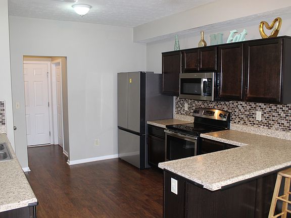 4th image of 1854 Silverton Dr