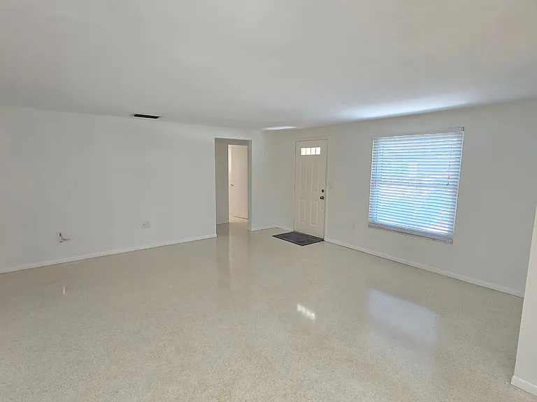 3512 School Ave — Photo 4