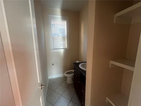 4th image of 1527 Baronne St