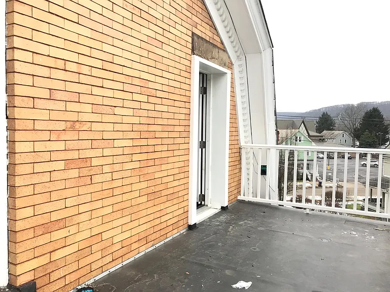 1201 Chestnut St #5 — Photo 7