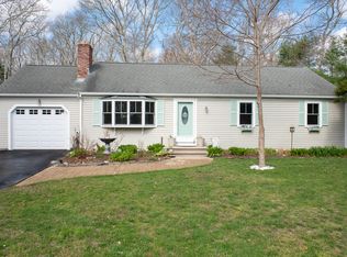 35 Head Of The Pond Ln, Marstons Mills, MA 02648