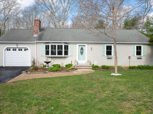 35 Head Of The Pond Lane, Marstons Mills, MA 02648