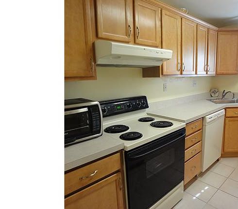 5th image of 403 Cedar Hollow Dr