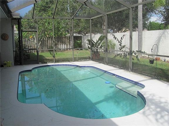 5th image of 11310 Bloomington Dr
