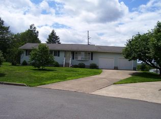 132 Hanlin Dr, Nanticoke, PA 18634