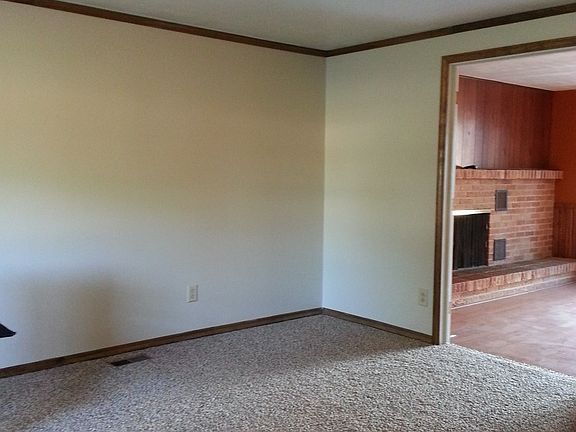 3rd image of 6921 Cliffwood Pl