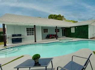 14035 SW 150th Ter, Miami, FL 33186