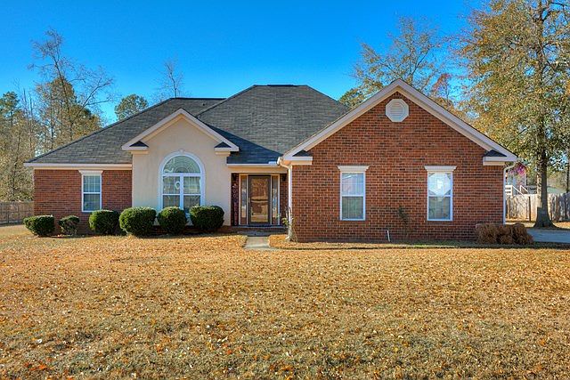 1st image of 1241 Oakridge Plantation Drive