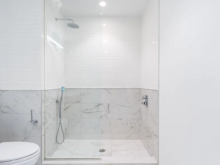 372 9th Luxury Rentals — Photo 67
