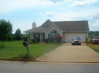 1130 Larkspur Dr, Locust Grove, GA 30248
