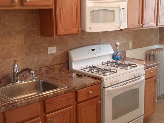 4th image of 2630 W Winnemac Ave
