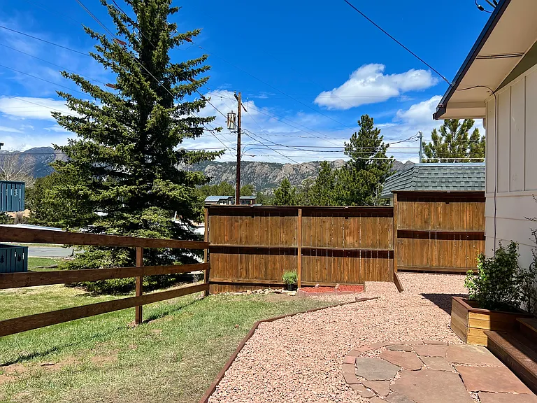 435 Columbine Ave — Photo 16