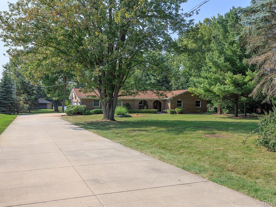 1st image of 24633 Dinser Dr