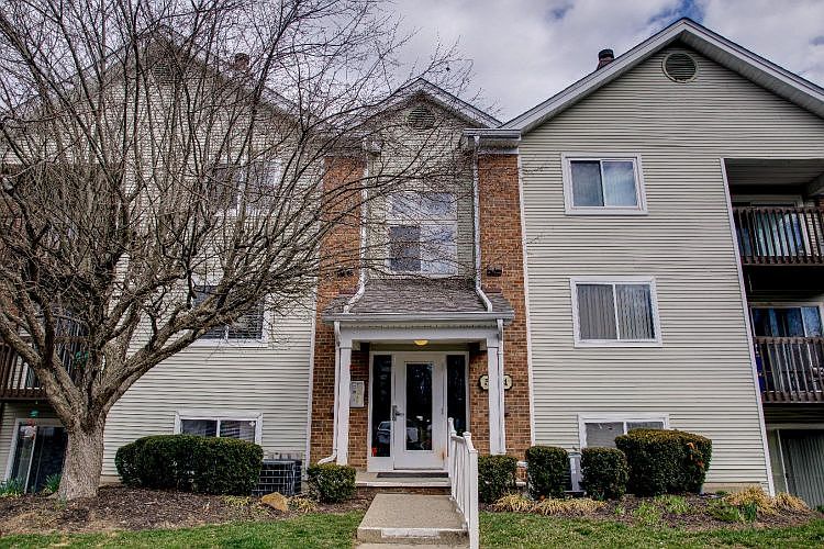 1st image of 5984-1 Meadowcreek Dr