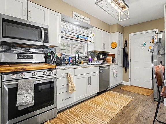 3rd image of 2035 Carrbridge Ct