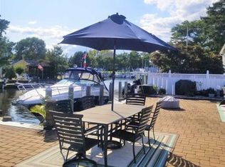1000 Maunaloa Dr, Forked River, NJ 08731