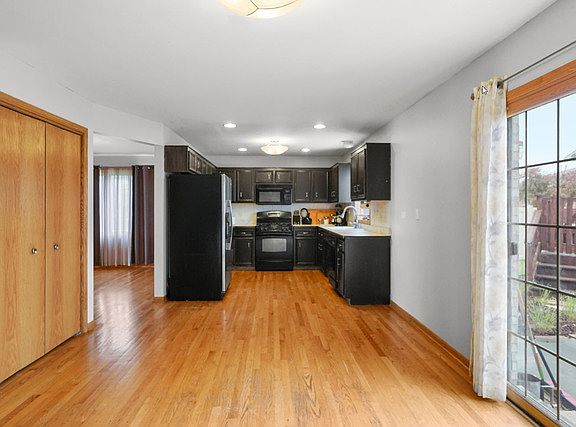 2nd image of 19517 Southfield Ln