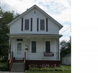 808 E 1st St, Galesburg, IL 61401