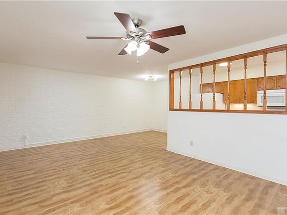 5th image of 612 W Jonquil Ave