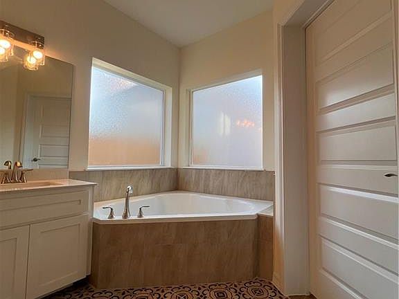 5th image of 2324 N Peking St