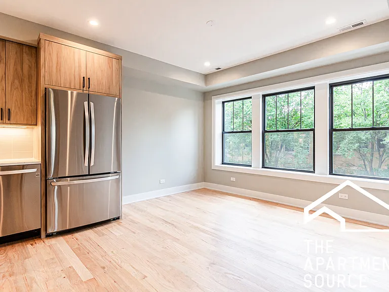 2453 W Logan Blvd #2 — Photo 3