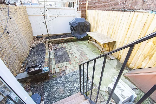 Rented by Brick&Mortar | media 22