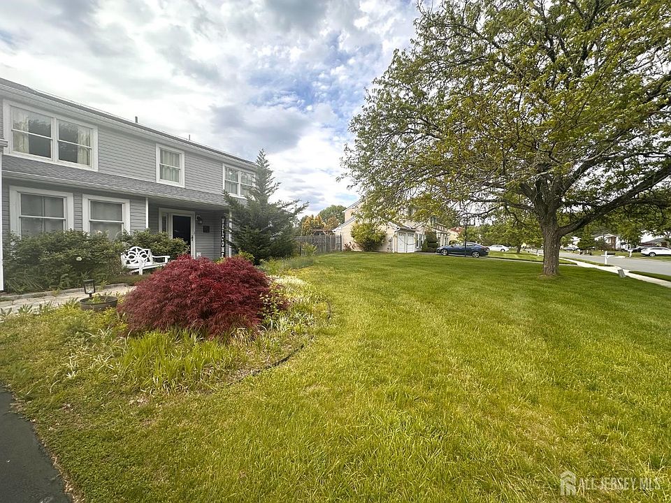 2nd image of 52 Krebs Rd