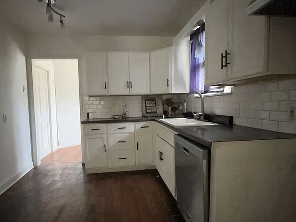 5th image of 2626 W Huisache Ave