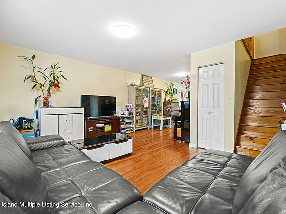 5th image of 18 Vanderbilt Ave