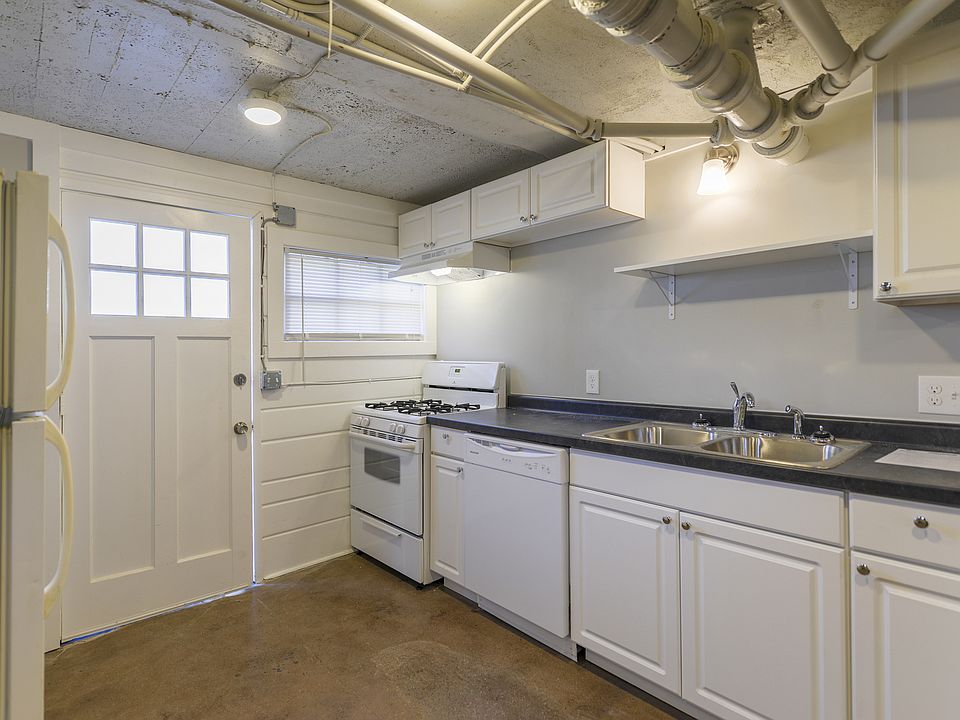 1st image of 2600 Dupont Ave S APT 6