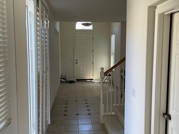 5th image of 2401 Douglaston Gln