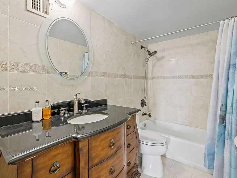 9800 W Bay Harbor Dr #406 — Photo 9