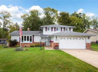 7689 Shelburne Dr, Middleburg Heights, OH