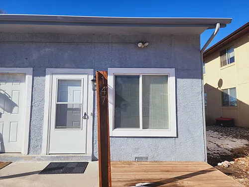 147 Wellington St Photo 1