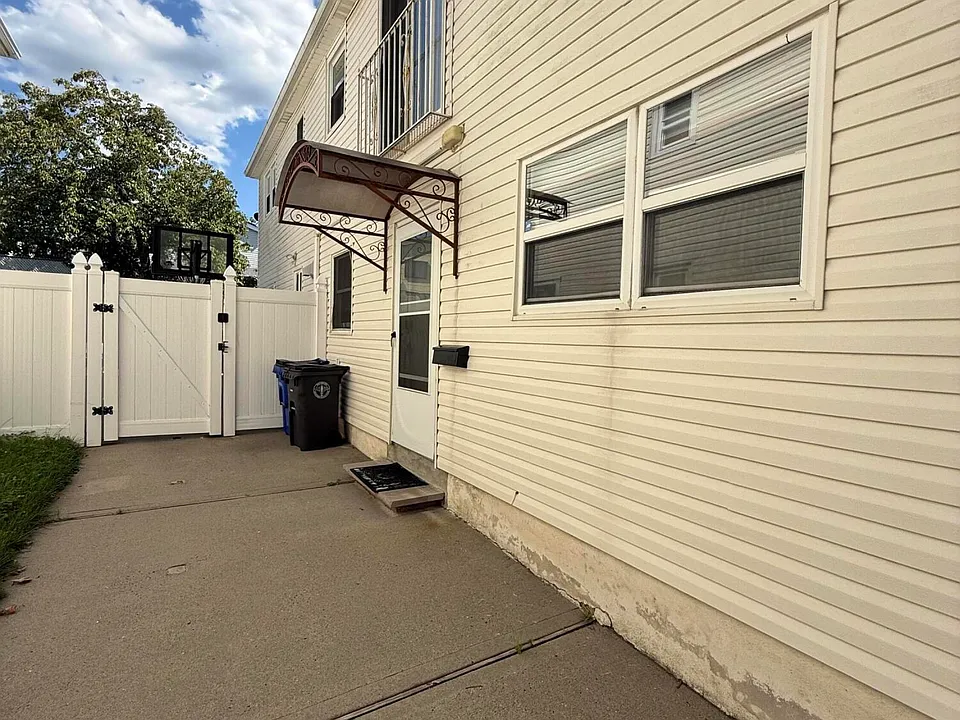 33 Brunswick St