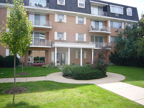 3rd image of 415 Wesley Ave APT 42