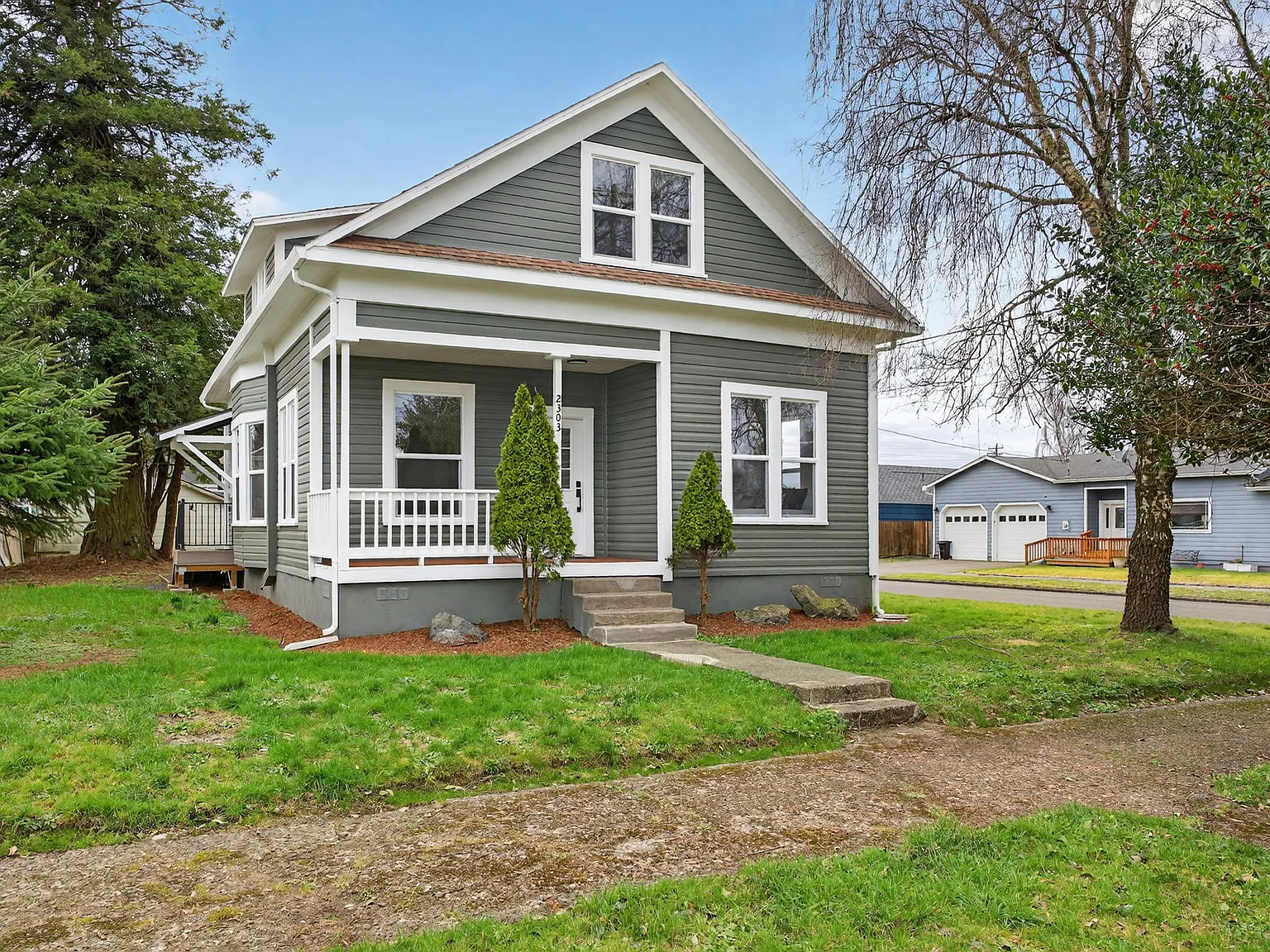 4 bed, 1924 sqft, $4,900 — Photo 1