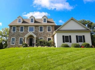 2284 Meadow Ln, Emmaus, PA 18049