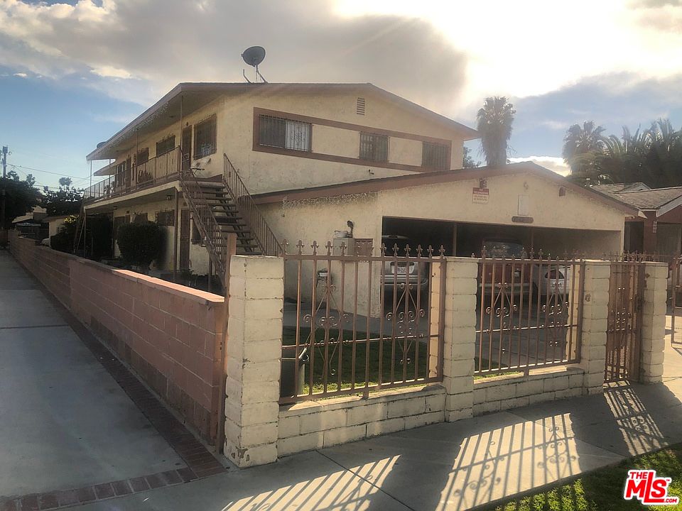 1st image of 1044 W 94th St