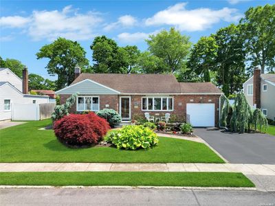 14 Chyam Street, North Babylon, NY, 11703
