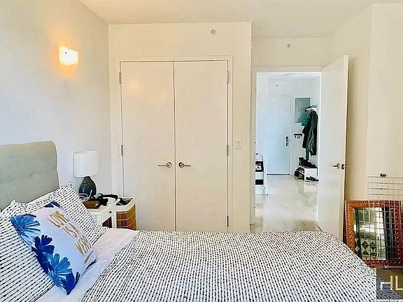 4th image of 2740 21st St #6B