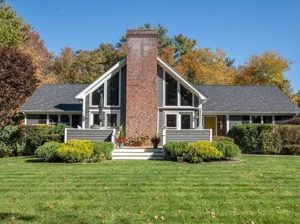 64 Highridge Rd, Westport, MA 02790