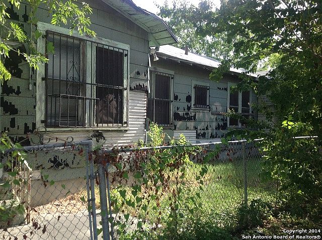 1st image of 1503 N Calaveras St