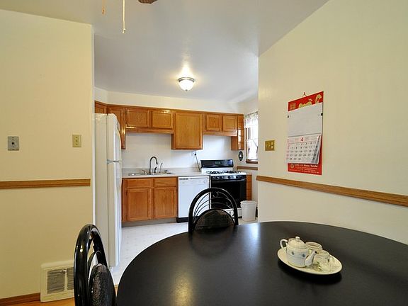 5th image of 7330 Leona St
