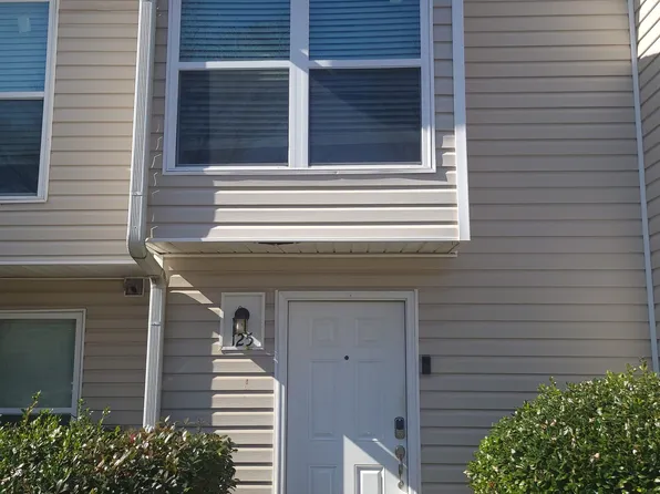 125 Governors Dr, Forest Park, GA 30297