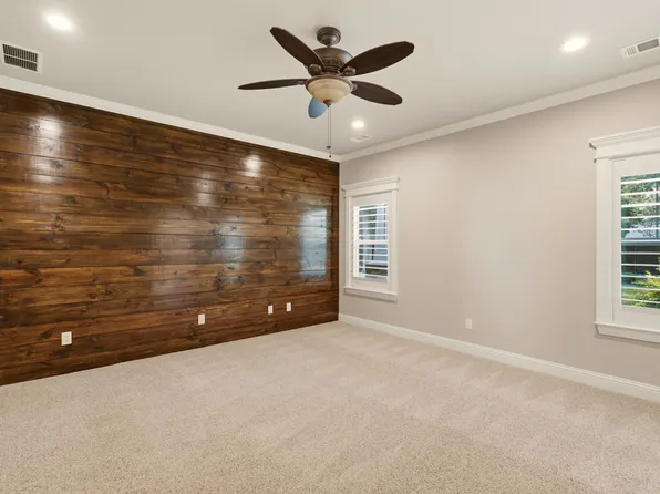 321 W Jefferson St, Van Alstyne, TX 75495