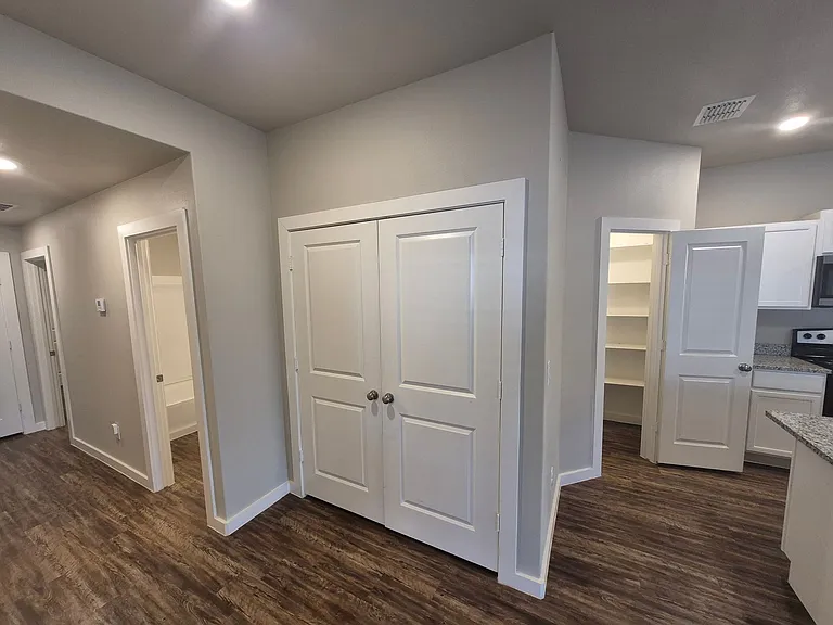 2131 Kokomo Ave — Photo 5