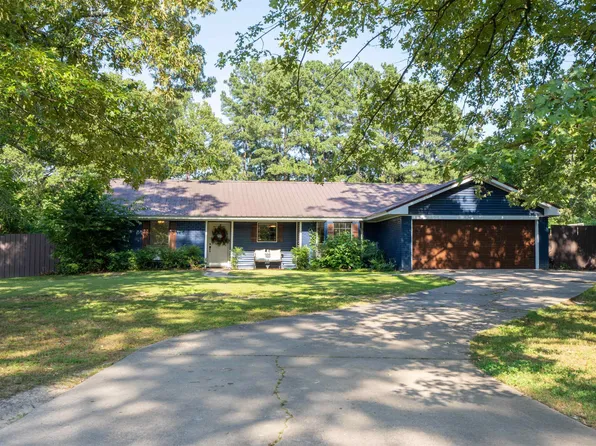 507 Robin Rd, White Hall, AR 71602