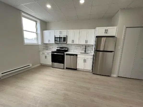 296 Wyoming Ave, Wyoming, PA